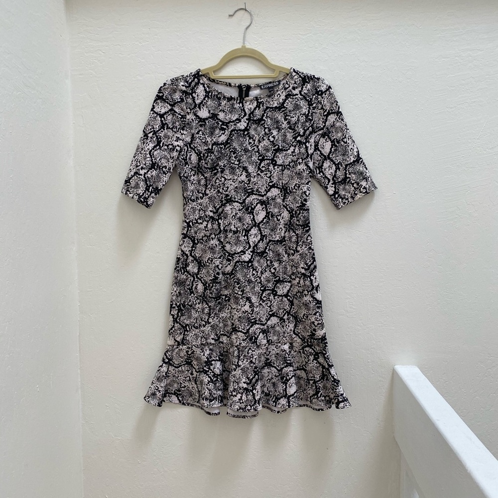 Express- snake skin print dress - Picture 2 of 7